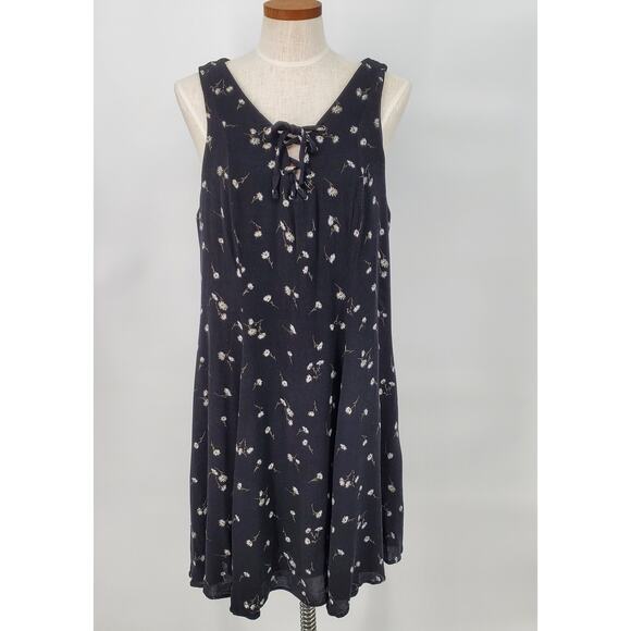 Torrid Size 1=16 Black Daisy Print Lace Up Trapeze Dress Mini Floral Lined - Picture 1 of 6